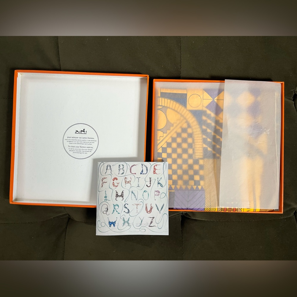 Hermes Yellow Geometric scarf and box - Picture 6 of 8